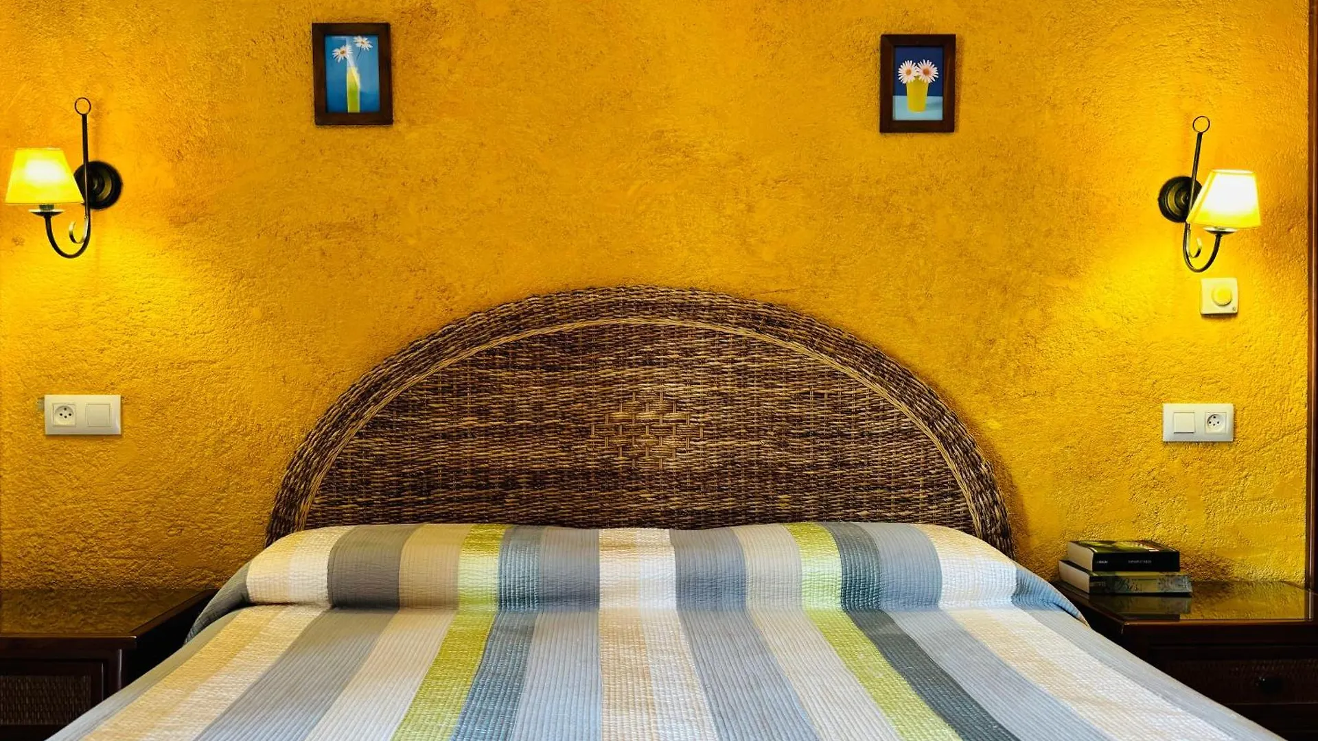 Can Mas Sant Pere Pescador Country house